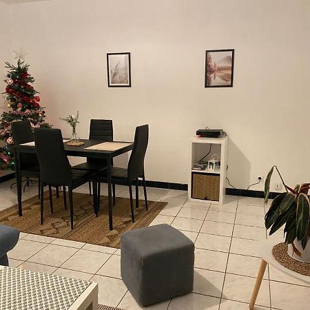 Appartement Cosy Pres De La Gare Avec Parking Saint-Pierre-des-Corps Eksteriør bilde